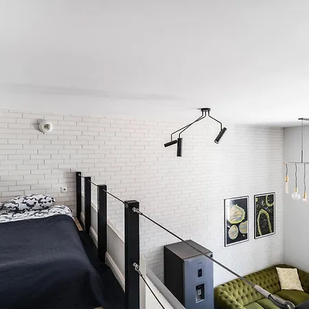 Nr 6 Z Antresola Апартаменти